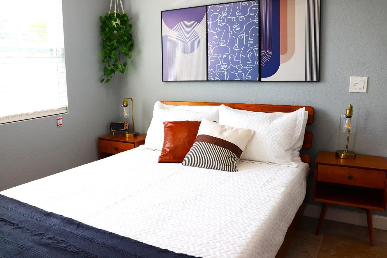 Luxury Studio Suite Close To Tampa Airport Екстер'єр фото
